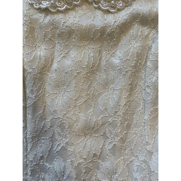 Exclusive Collection Elegant Pearl Collar Junior’s Size 44 Pearl and Lace Dress - Picture 6 of 9